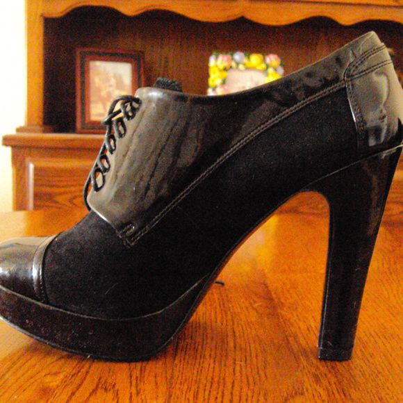 Nine West Platform Pumps~Brand new - Picture 1 of 6